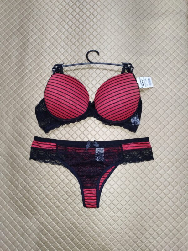 Conjunto MARY
